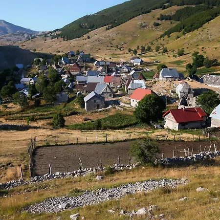 Biker Bunkhouse,8 Guests Group With Private Bathroom * Konjic