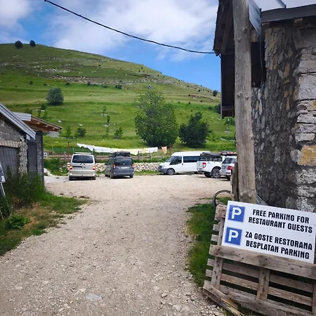 Biker Bunkhouse,8 Guests Group With Private Bathroom